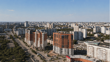 Панорамный вид на жилые районы Омска в 2026 году